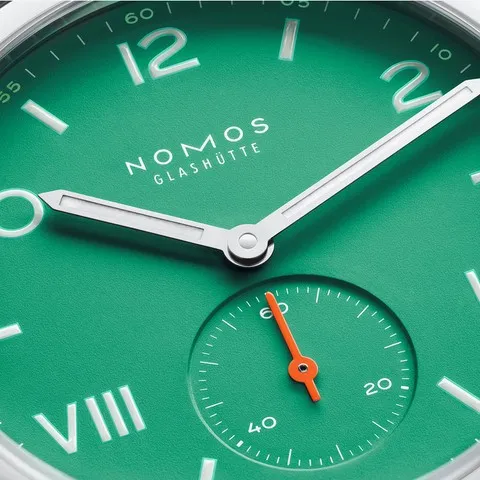 NOMOS Glashütte Club Campus 36 Electric Green Rif. 715_04