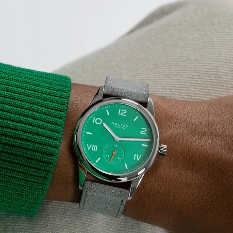 NOMOS Glashütte Club Campus 38 Electric Green Rif. 726_07