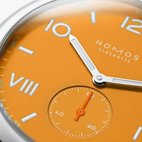 NOMOS Glashütte Club Campus 38 Future Orange Rif. 729