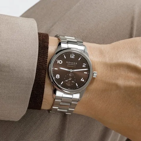 NOMOS Glashütte Club Sport Neomatik 39 Tabac Rif. 760_15